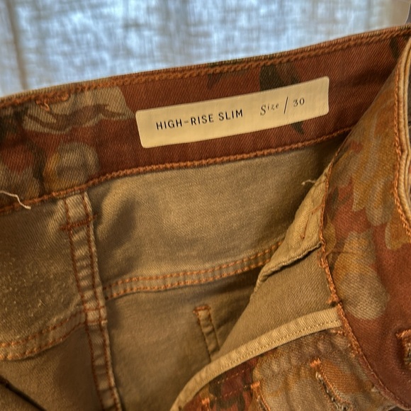 Pilcro High Rise button fly Slim Floral jeans - Picture 4 of 5